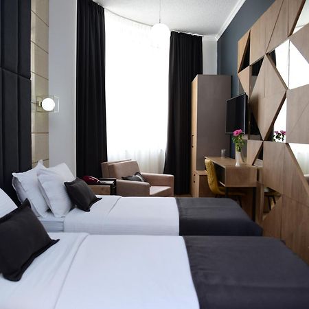 Hotel Comfort Tirana Pokój zdjęcie