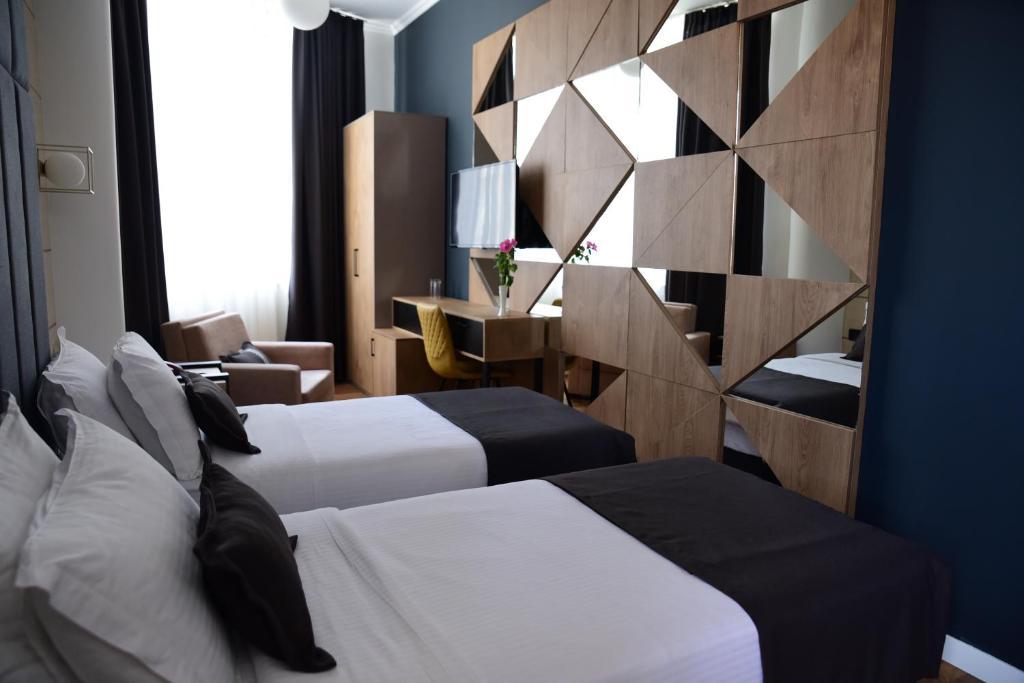 Hotel Comfort Tirana Zewnętrze zdjęcie