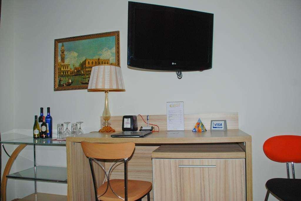 Hotel Comfort Tirana Pokój zdjęcie
